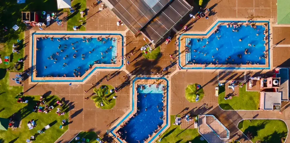 Piscina termal cubierta – Parque Termal Federacion